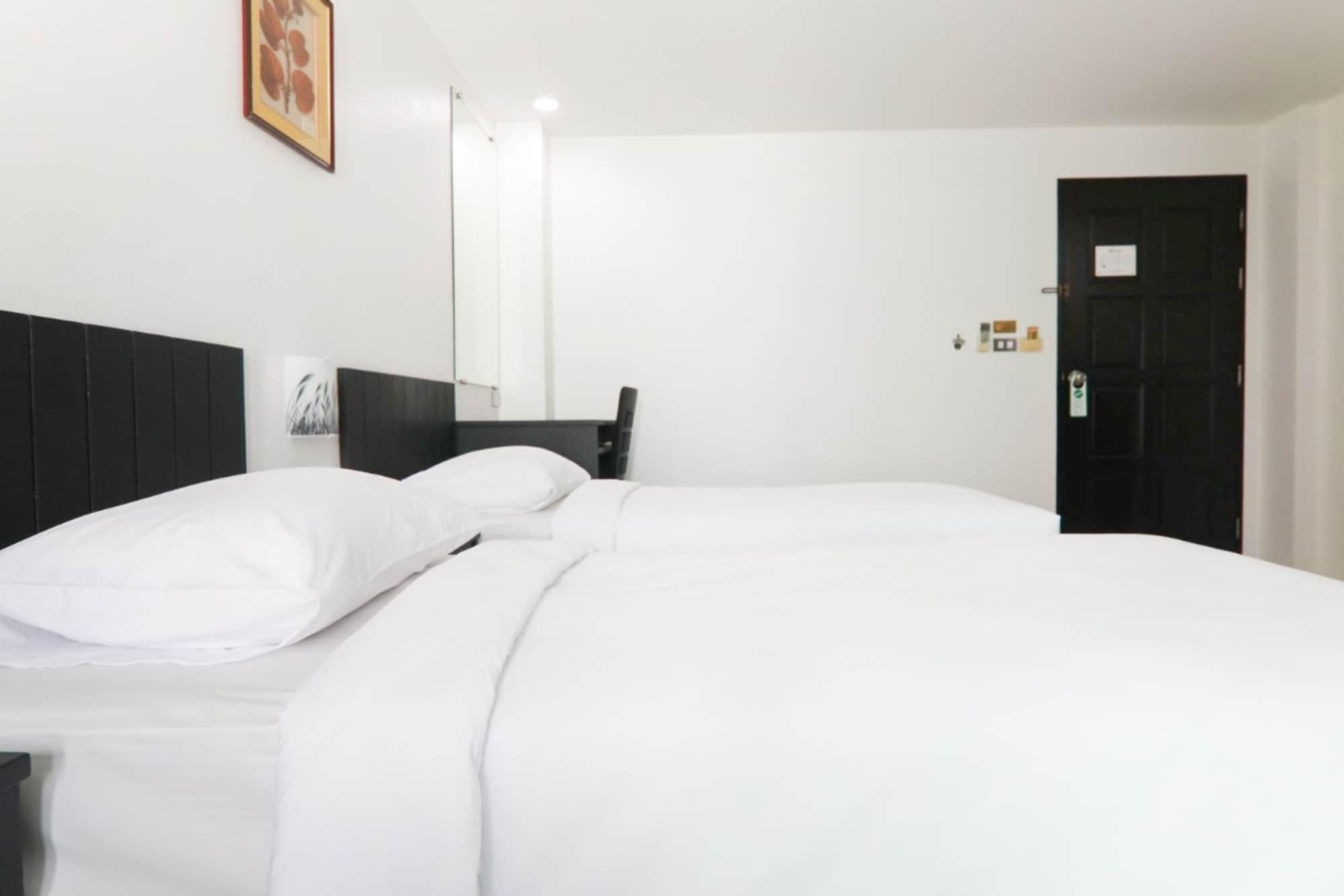 G House Hotel HHQ Buitenkant foto